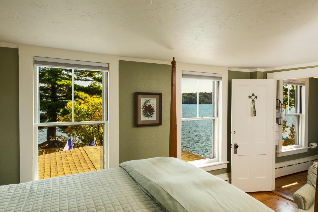 Lake House At Ferry Point Sanbornton Exterior photo