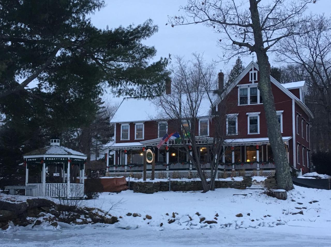 Lake House At Ferry Point Sanbornton Exterior photo